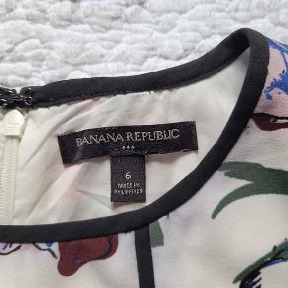 Floral Print Sleeveless - Picture 2 of 7